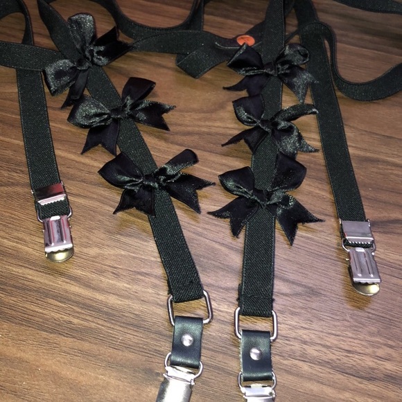 Suspenders 🎀 - Picture 1 of 1